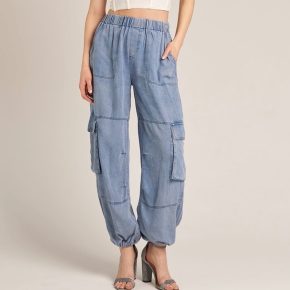 En Creme Pants - 🔴SOLD OUT En Créme Light Denim Tencel Cargo Pants